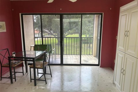 Condo in Saint Petersburg, Florida, 2 bedrooms № 2229398 - photo 4