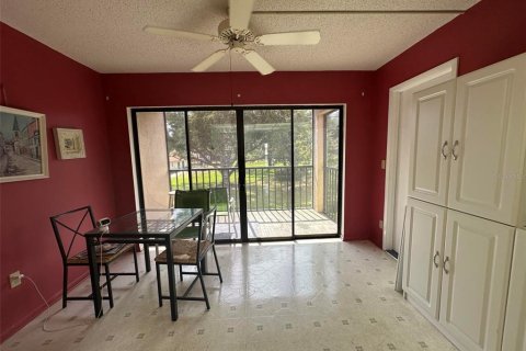 Condo in Saint Petersburg, Florida, 2 bedrooms № 2229398 - photo 6