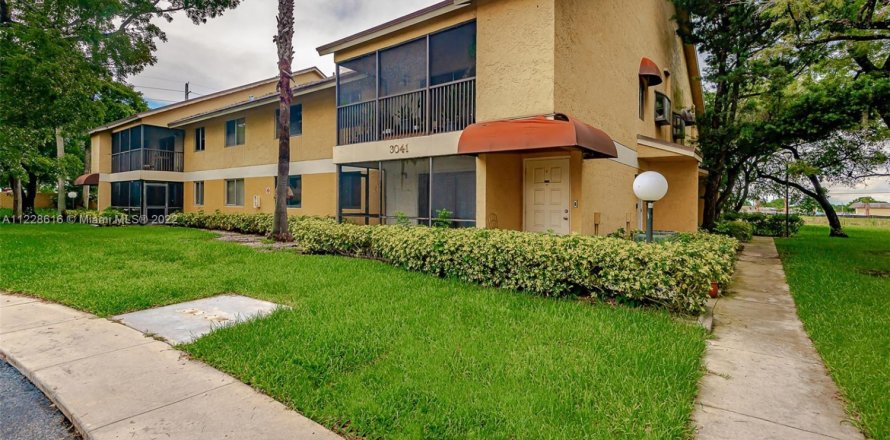 Condo à Oakland Park, Floride, 2 chambres № 1750353