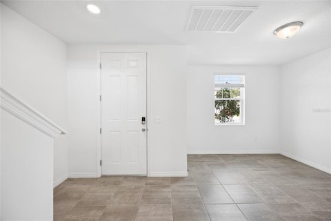 House in Davenport, Florida 4 bedrooms, 217.67 sq.m. № 2275687 - photo 3