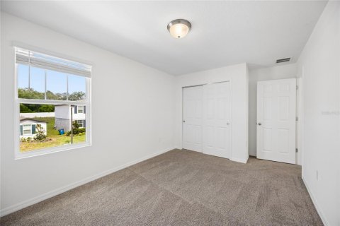 House in Davenport, Florida 4 bedrooms, 217.67 sq.m. № 2275687 - photo 16