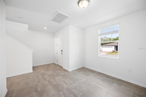 House in Davenport, Florida 4 bedrooms, 217.67 sq.m. № 2275687 - photo 2