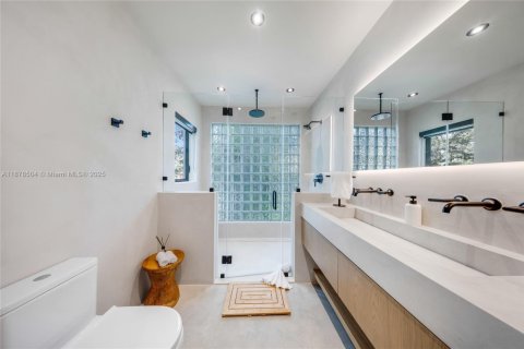 Villa ou maison à louer à Miami, Floride: 3 chambres, 469.34 m2 № 2194969 - photo 27