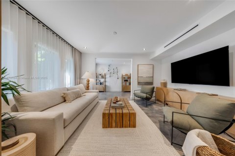 Villa ou maison à louer à Miami, Floride: 3 chambres, 469.34 m2 № 2194969 - photo 17