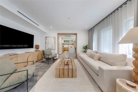 Villa ou maison à louer à Miami, Floride: 3 chambres, 469.34 m2 № 2194969 - photo 18
