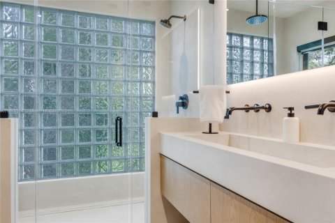 Villa ou maison à louer à Miami, Floride: 3 chambres, 469.34 m2 № 2194969 - photo 26