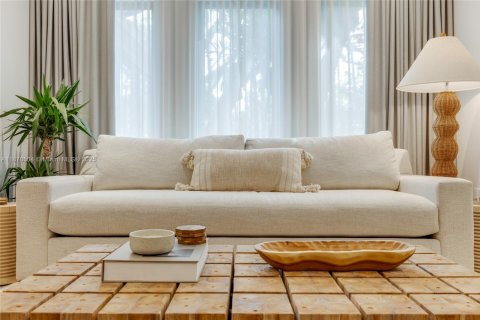 Villa ou maison à louer à Miami, Floride: 3 chambres, 469.34 m2 № 2194969 - photo 15