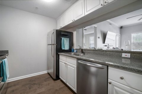 Condo in Tampa, Florida, 1 bedroom  № 1586273 - photo 8