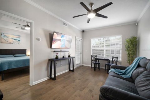 Condo in Tampa, Florida, 1 bedroom  № 1586273 - photo 12