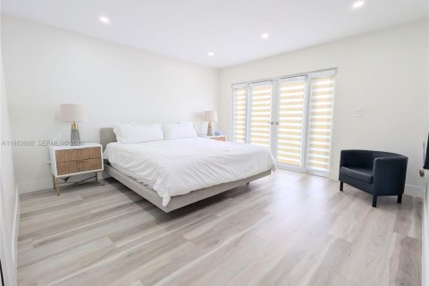 Купить таунхаус в Норт-Майами-Бич, Флорида 3 спальни, 145.86м2, № 2047934 - фото 27