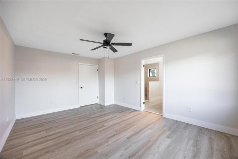 Casa en venta en Homestead, Florida, 4 dormitorios, 148.83 m2 № 1983925 - foto 28