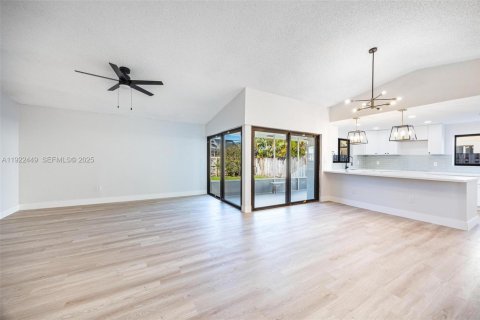 Casa en venta en Homestead, Florida, 4 dormitorios, 148.83 m2 № 1983925 - foto 7