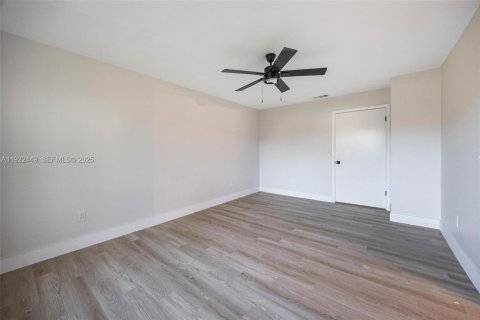 Casa en venta en Homestead, Florida, 4 dormitorios, 148.83 m2 № 1983925 - foto 29