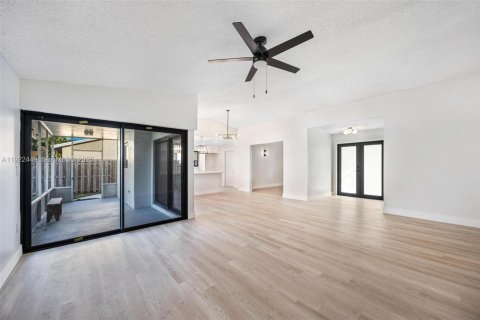 Casa en venta en Homestead, Florida, 4 dormitorios, 148.83 m2 № 1983925 - foto 6