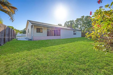 Casa en venta en Homestead, Florida, 4 dormitorios, 148.83 m2 № 1983925 - foto 18