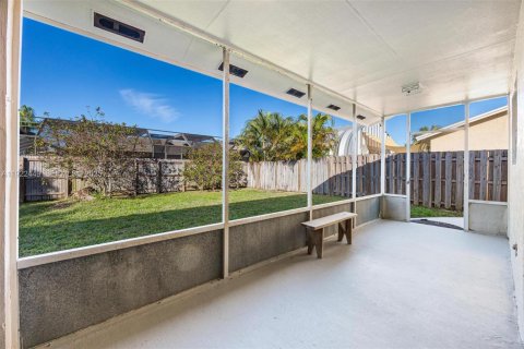 Casa en venta en Homestead, Florida, 4 dormitorios, 148.83 m2 № 1983925 - foto 23