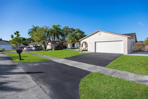 Casa en venta en Homestead, Florida, 4 dormitorios, 148.83 m2 № 1983925 - foto 3