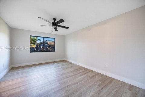 Casa en venta en Homestead, Florida, 4 dormitorios, 148.83 m2 № 1983925 - foto 26