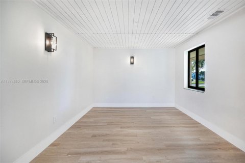 Casa en venta en Homestead, Florida, 4 dormitorios, 148.83 m2 № 1983925 - foto 15