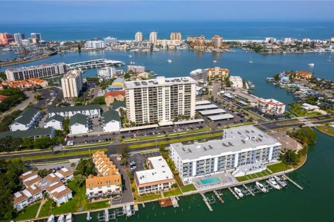 Condominio en venta en Clearwater, Florida, 2 dormitorios, 129.13 m2 № 2115133 - foto 30