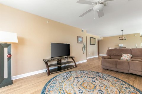 Condominio en venta en Clearwater, Florida, 2 dormitorios, 129.13 m2 № 2115133 - foto 11