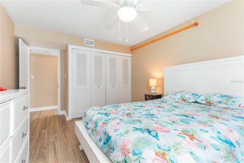 Condominio en venta en Clearwater, Florida, 2 dormitorios, 129.13 m2 № 2115133 - foto 19