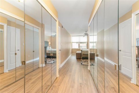 Condominio en venta en Clearwater, Florida, 2 dormitorios, 129.13 m2 № 2115133 - foto 28