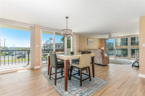 Condominio en venta en Clearwater, Florida, 2 dormitorios, 129.13 m2 № 2115133 - foto 6