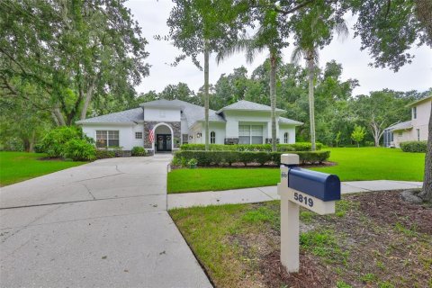 Villa ou maison à vendre à Valrico, Floride: 5 chambres, 243.96 m2 № 1845126 - photo 2