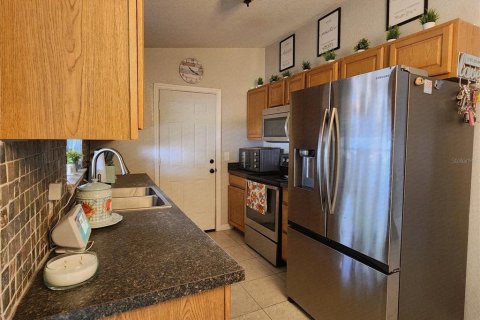 House in Umatilla, Florida 3 bedrooms, 98.1 sq.m. № 1873585 - photo 10