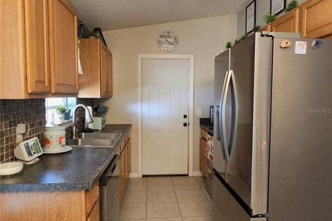 House in Umatilla, Florida 3 bedrooms, 98.1 sq.m. № 1873585 - photo 9