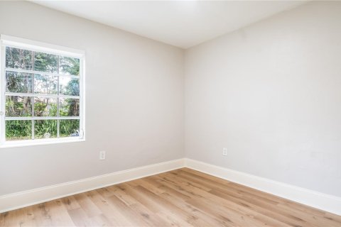 House in Coral Gables, Florida 3 bedrooms, 85.28 sq.m. № 1941865 - photo 2