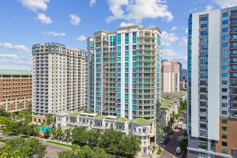 Condo in Tampa, Florida, 3 bedrooms  № 1884707 - photo 1