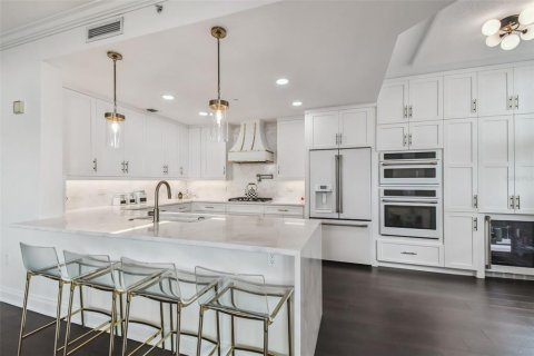 Condo in Tampa, Florida, 3 bedrooms  № 1884707 - photo 10
