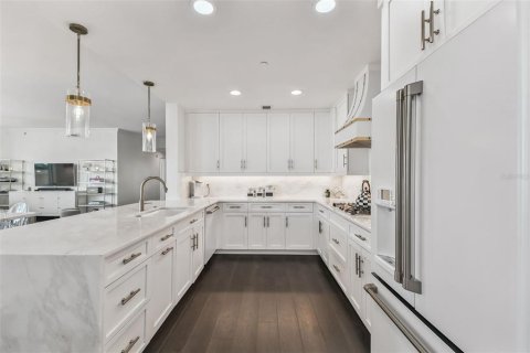 Condo in Tampa, Florida, 3 bedrooms  № 1884707 - photo 11