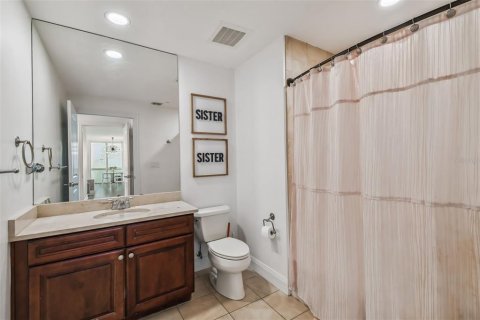 Condo in Tampa, Florida, 3 bedrooms  № 1884707 - photo 26