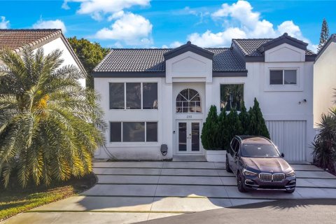 Купить виллу или дом в Майами, Флорида 3 спальни, 157.93м2, № 2043664 - фото 3