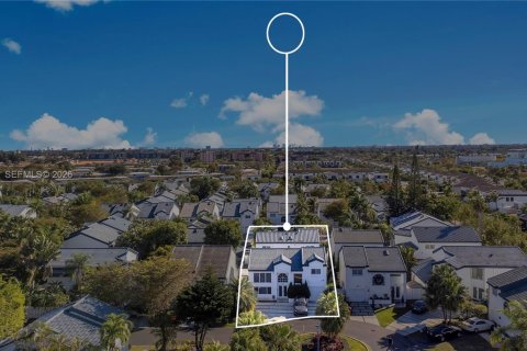 Купить виллу или дом в Майами, Флорида 3 спальни, 157.93м2, № 2043664 - фото 2