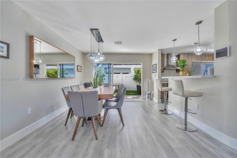 Купить виллу или дом в Майами, Флорида 3 спальни, 157.93м2, № 2043664 - фото 13