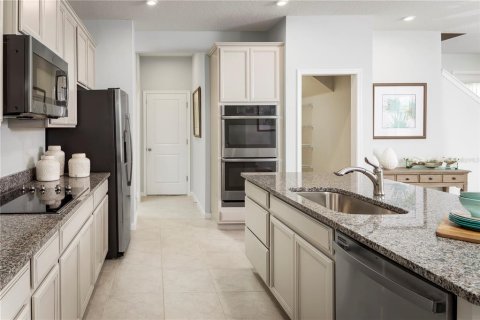 House in Wimauma, Florida 4 bedrooms, 190.08 sq.m. № 2266993 - photo 8