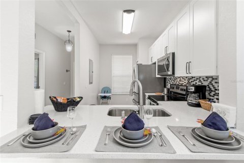 Adosado en venta en Davenport, Florida, 4 dormitorios, 172.43 m2 № 2226553 - foto 5