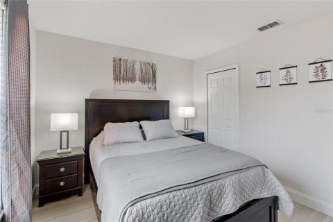 Adosado en venta en Davenport, Florida, 4 dormitorios, 172.43 m2 № 2226553 - foto 17