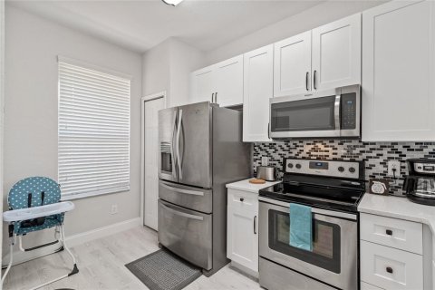Adosado en venta en Davenport, Florida, 4 dormitorios, 172.43 m2 № 2226553 - foto 3