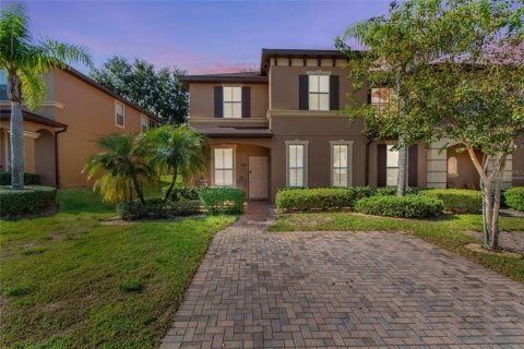 Townhouse in Davenport, Florida 4 bedrooms, 172.43 sq.m. № 2226553