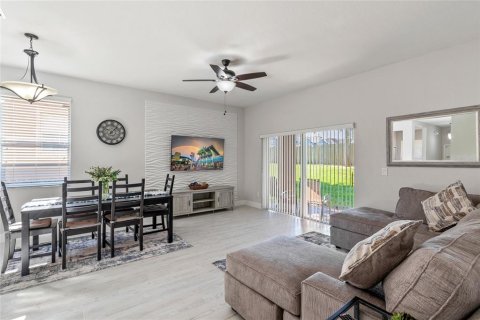 Adosado en venta en Davenport, Florida, 4 dormitorios, 172.43 m2 № 2226553 - foto 7