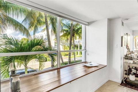 Condominio en venta en Bay Harbor Islands, Florida, 3 dormitorios, 156.08 m2 № 1946045 - foto 12