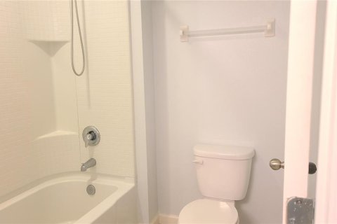 House in Mims, Florida 5 bedrooms, 248.42 sq.m. № 1847029 - photo 23