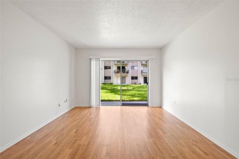 Condo in Tampa, Florida, 1 bedroom  № 1847169 - photo 4