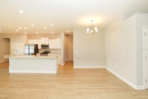 Casa en alquiler en Auburndale, Florida, 5 dormitorios, 245.26 m2 № 1899489 - foto 18