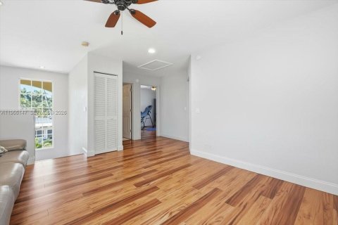 Villa ou maison à vendre à Hollywood, Floride: 3 chambres, 200.95 m2 № 2030472 - photo 24